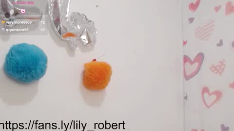 Snapshot of lily_robertss_ chatting on 09/20/25, 03:51 Lily Roberts online show from 09/20/25, 03:51