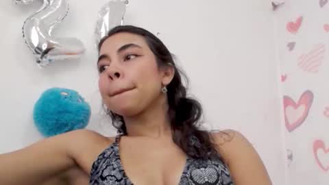 Snapshot of lily_robertss_ chatting on 09/28/25, 03:17 Lily Roberts online show from 09/28/25, 03:17