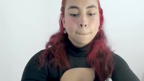 Snapshot of lily_robertss_ chatting on 12/20/25, 03:13 Lily Roberts online show from 12/20/25, 03:13