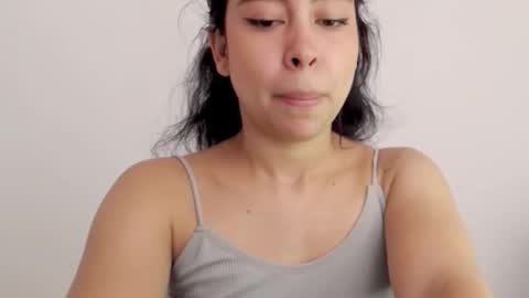 Snapshot of lily_robertss_ chatting on 02/18/26, 02:57 Lily Roberts online show from 02/18/26, 02:57