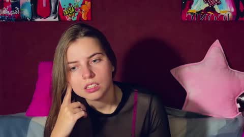 Lily online show from 09/18/25, 02:08