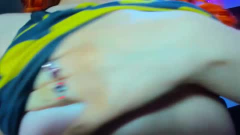 lily_stone04 online show from 11/23/25, 10:04