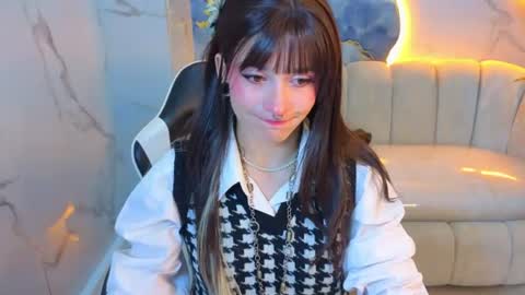 Snapshot of lily_tx chatting on 07/02/26, 12:44 Follow me.. Live 730 to 1400 online show from 07/02/26, 12:44