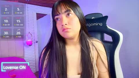 lily_waist online show from 09/23/25, 11:13