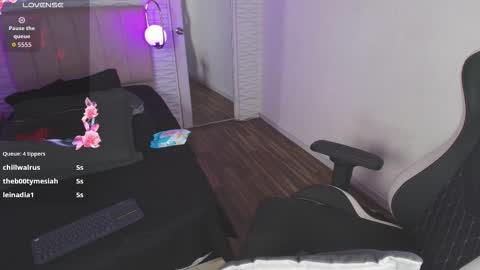 lily_waist online show from 11/12/25, 03:12