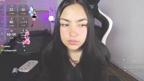 lily_waist online show from 11/15/25, 03:37