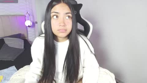 lily_waist online show from 11/25/25, 03:06