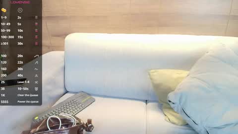 lily_waist online show from 04/14/26, 03:12