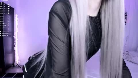 Snapshot of lily_weep chatting on 03/06/25, 06:41 Lily online show from 03/06/25, 06:41