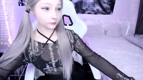 Lily online show from 02/25/26, 02:10