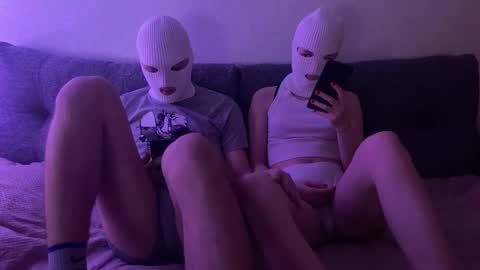 Snapshot of lilybabyshy chatting on 12/04/25, 04:16 Yan and Adela online show from 12/04/25, 04:16