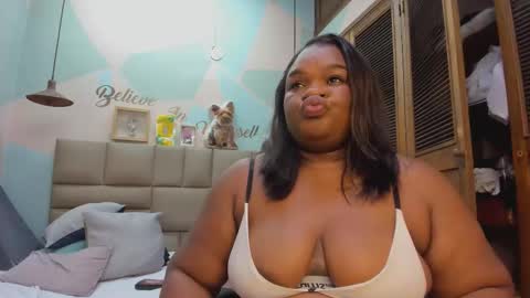 Snapshot of lilybaudyn_ chatting on 09/09/25, 12:32 Lily online show from 09/09/25, 12:32