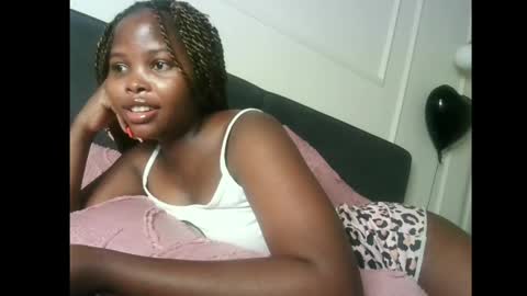 lilycelest online show from 05/26/26, 03:41