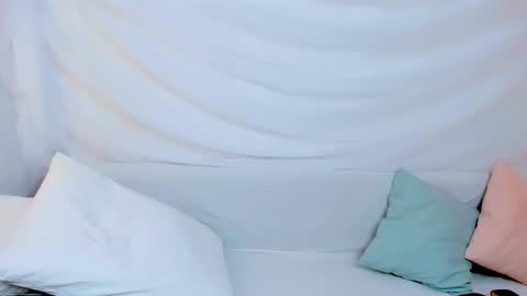 lilydavisss online show from 12/01/25, 01:43