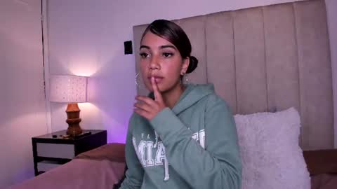 LilyDreams online show from 06/27/26, 04:06