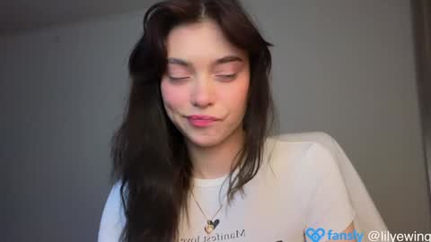 Lily   online show from 01/29/25, 05:35