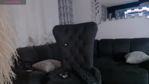 lily online show from 06/06/26, 05:56