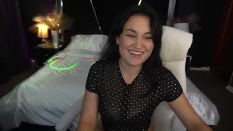 Snapshot of lilyfoxyy chatting on 11/04/25, 02:05 Lily online show from 11/04/25, 02:05