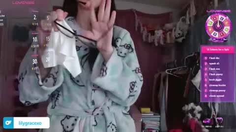 Snapshot of lilygracexoxo chatting on 02/09/26, 01:42 Lily Grace online show from 02/09/26, 01:42