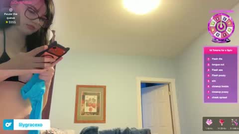 Snapshot of lilygracexoxo chatting on 02/22/26, 01:07 Lily Grace online show from 02/22/26, 01:07