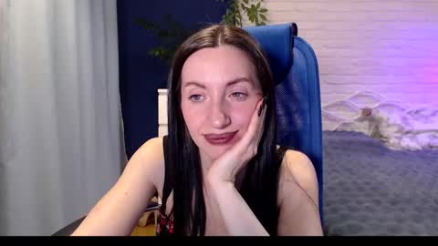 Snapshot of lilymellow chatting on 11/13/25, 04:33 Lily online show from 11/13/25, 04:33