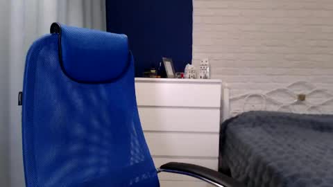 Lily online show from 04/24/26, 08:06