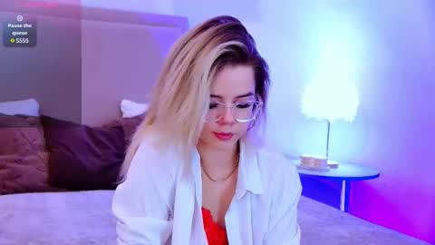 Rose online show from 03/25/26, 05:35