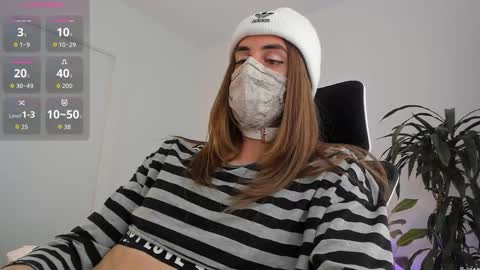 Lily Reina online show from 03/24/26, 06:57