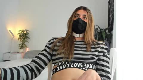 Lily Reina online show from 04/14/26, 06:47