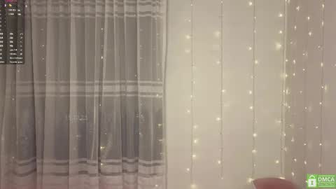 Snapshot of lilyrose1_ chatting on 12/15/25, 05:06 You can call me Li ... online show from 12/15/25, 05:06