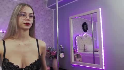      online show from 09/11/25, 03:28