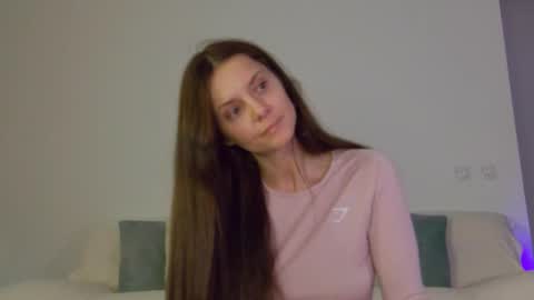 Lily online show from 10/10/25, 12:20