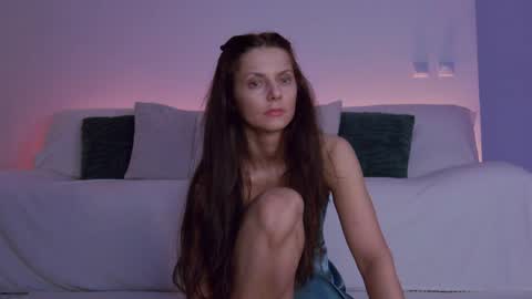 Lily online show from 04/04/26, 06:16