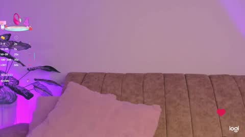 Lily  online show from 09/18/25, 09:33