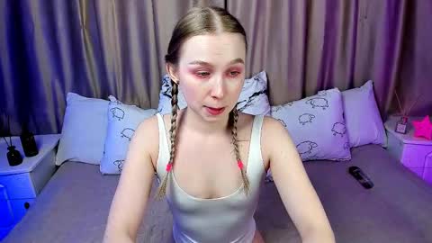 Lilian online show from 03/11/25, 07:04