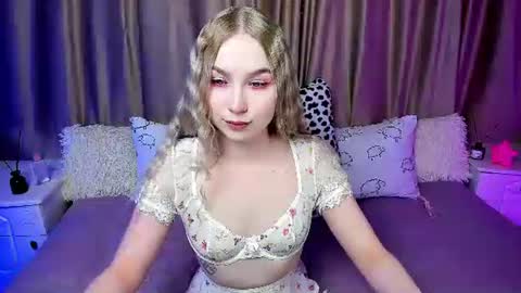Lilian online show from 10/03/25, 03:47