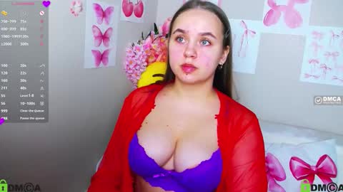 Lily online show from 09/15/25, 07:41