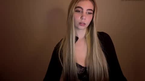 Lily online show from 05/07/26, 06:46