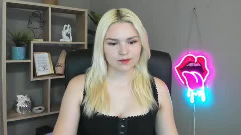 Lily online show from 05/24/26, 01:27