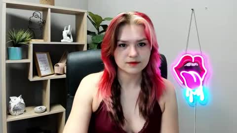 Snapshot of lilysweetxo chatting on 06/15/26, 06:48 Lily online show from 06/15/26, 06:48