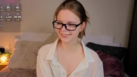 Julie online show from 03/11/26, 07:42