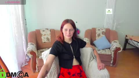 Snapshot of lilyviolet7 chatting on 06/11/26, 09:29 Hi Im Lily online show from 06/11/26, 09:29