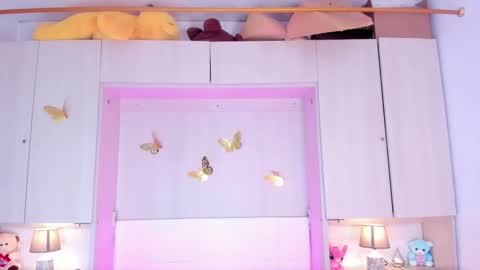 lilywhitee1 online show from 02/04/26, 04:18