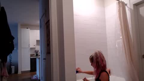 Lily Monroe online show from 11/21/25, 05:00