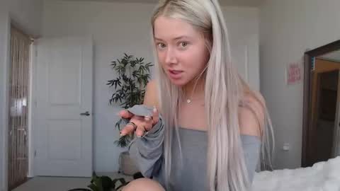 Lily Monroe online show from 01/09/26, 08:10
