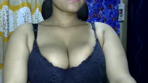 limaakter246618 online show from 10/31/25, 09:16