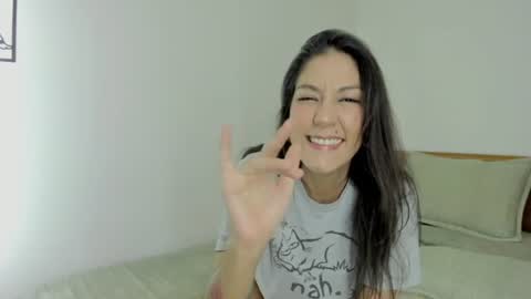 Lina Mandarina online show from 06/19/26, 08:12