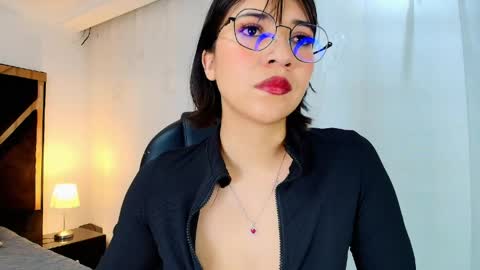 Snapshot of lina_bedoya chatting on 05/11/26, 11:38 Lina Bedoya online show from 05/11/26, 11:38