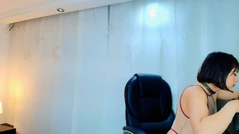 Snapshot of lina_bedoya chatting on 05/12/26, 11:40 Lina Bedoya online show from 05/12/26, 11:40