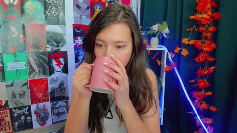 Lina online show from 12/19/24, 05:29